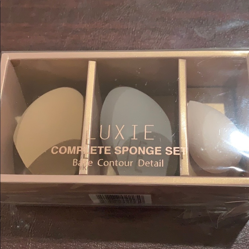 Luxie beauty blender